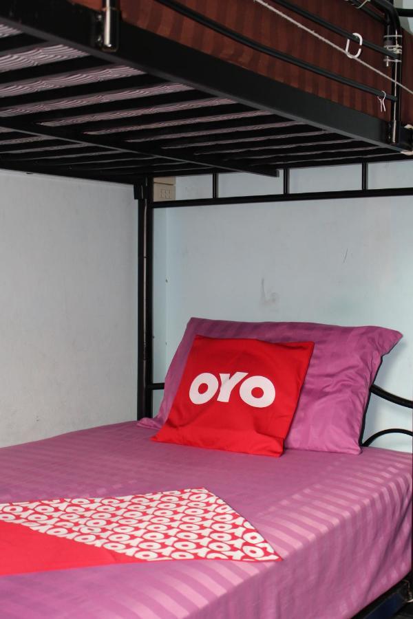 曼谷 Oyo 985 双子青年旅舍酒店 外观 照片