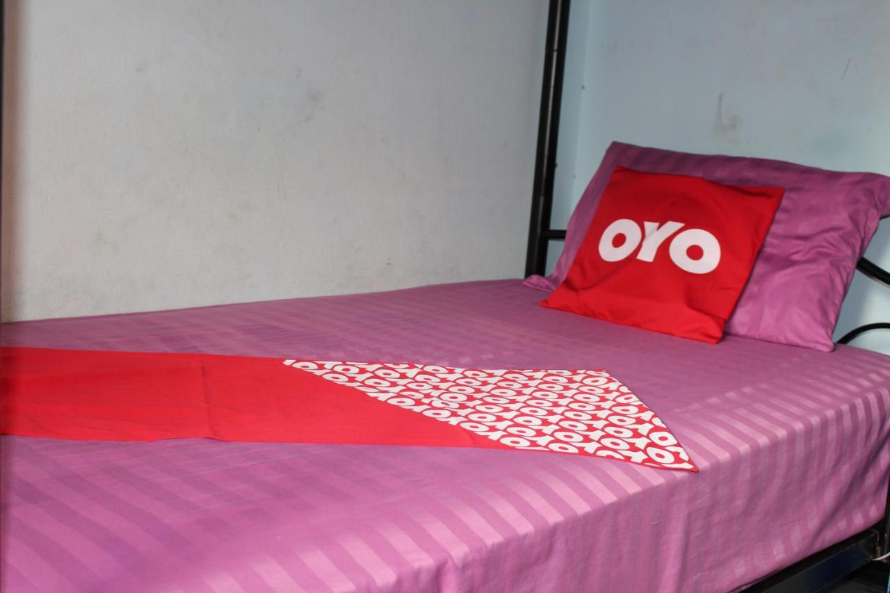 曼谷 Oyo 985 双子青年旅舍酒店 外观 照片