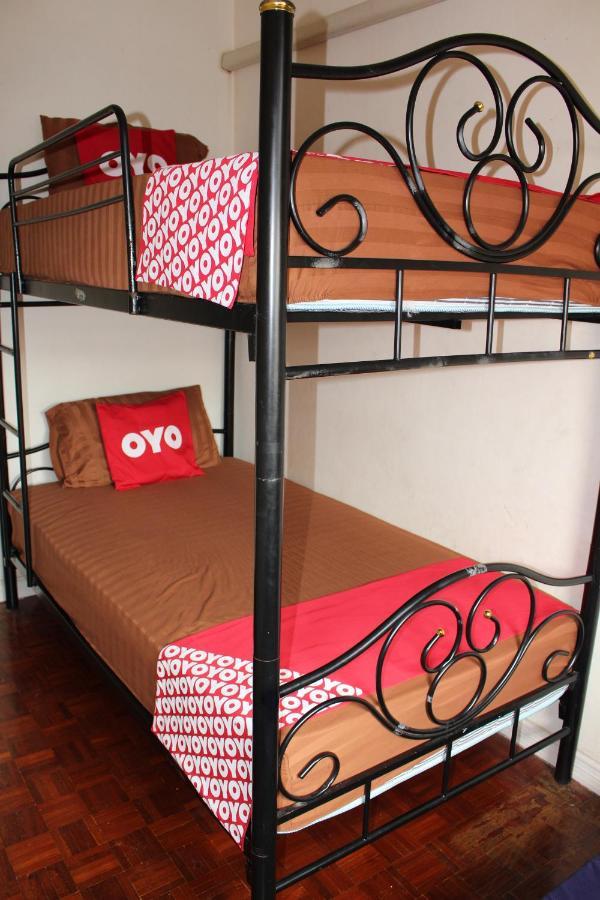 曼谷 Oyo 985 双子青年旅舍酒店 外观 照片