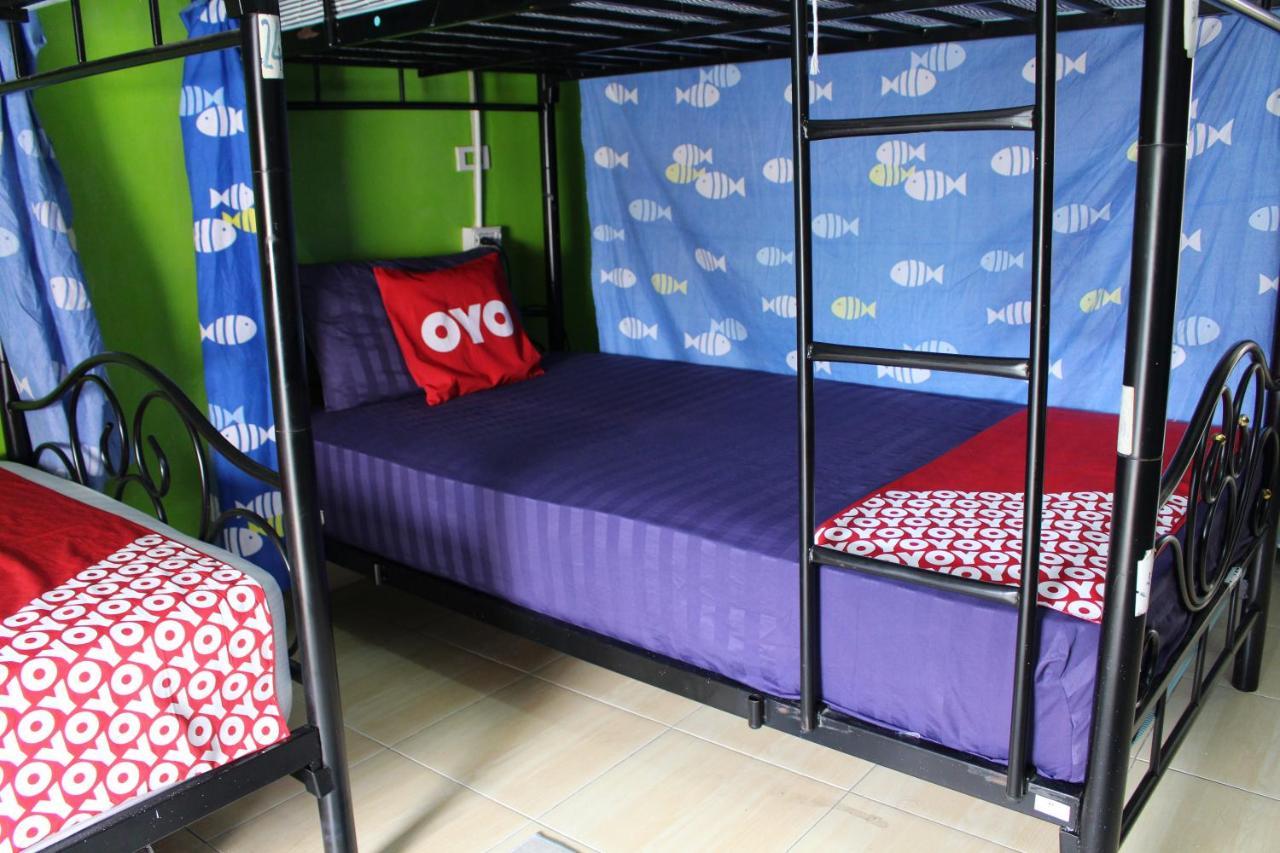 曼谷 Oyo 985 双子青年旅舍酒店 外观 照片